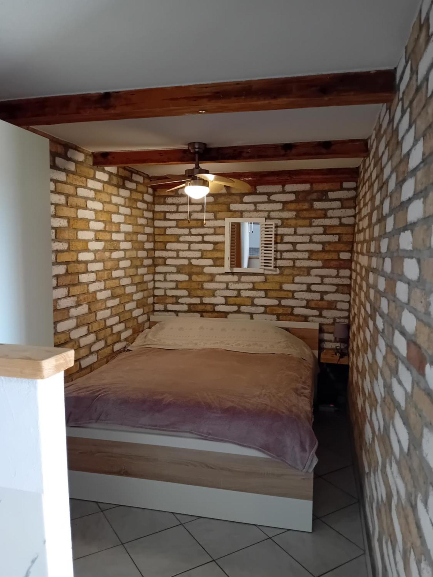 Studio Apartman Dezire Buje Kültér fotó